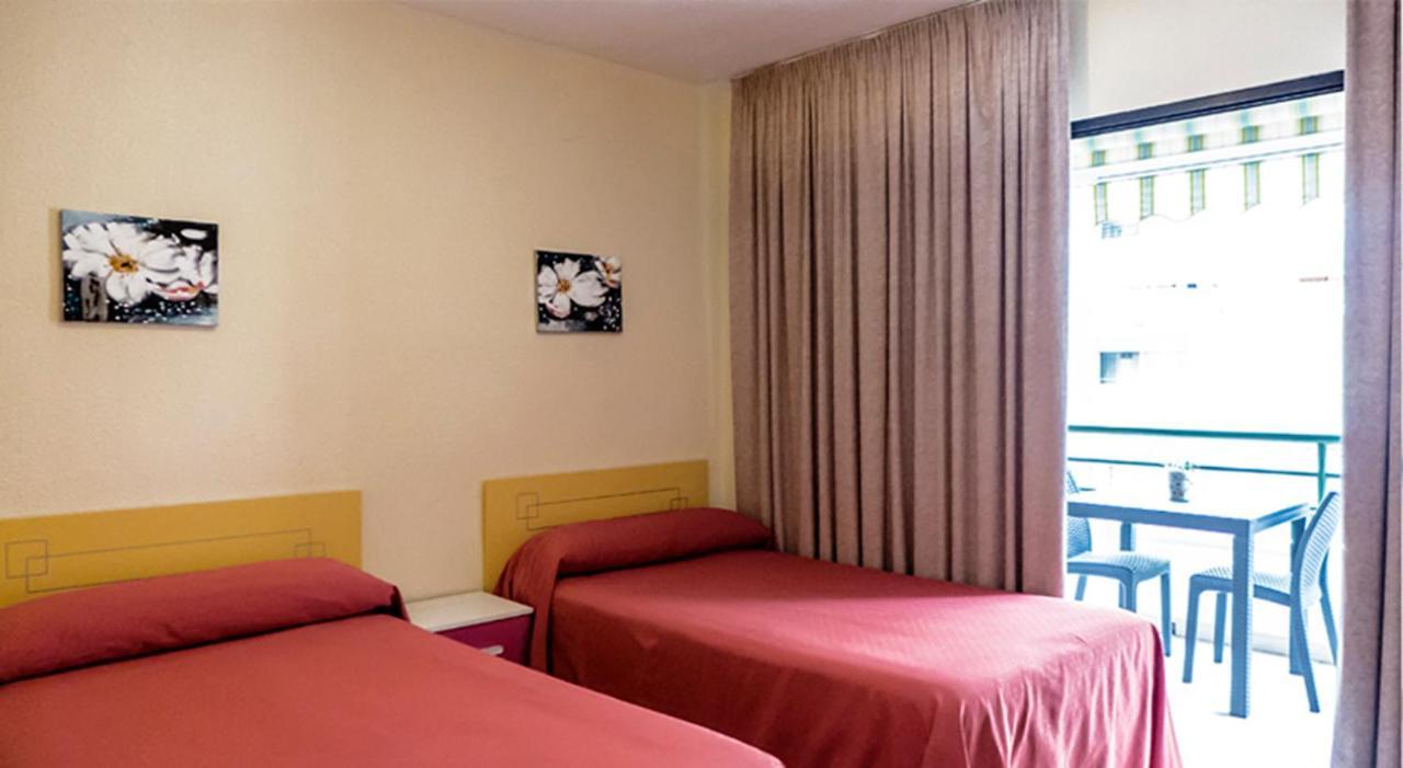 Hostal Rosa Villajoyosa Bagian luar foto